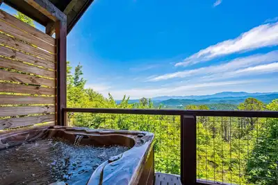 Image de Azure Heights Lodge Vues Vues Vues Amazing Sunrise Hot Tub