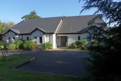 Image de Ethan House Killarney - Hébergement de grand groupe (4 unités en 1)