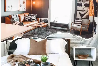Image de 2 Bd Condo Sur Row Music ★ Centre Ville ★ Guitar Pool!