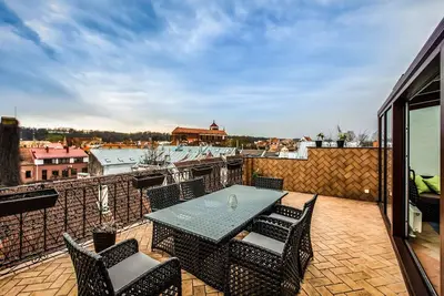 Image de Suite d'orchidées. Vieille ville sur le toit-terrasse Meilleure vue Deux chambres Parking gratuit