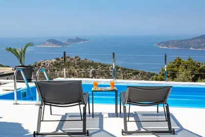 Image de Maison de luxe Kalkan 2 chambres - w. Piscine privée intérieure - Suite La Mer