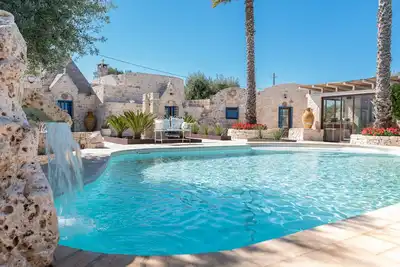 Image de Il Borgo del Trullo Magno est un complexe de trulli et de lamias au cœur des Pouilles