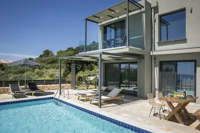 Image de Villa Sea Front, toute nouvelle villa dans un emplacement privilégié avec une vue imprenable sur la mer