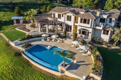 Image de ♛ 5, 700 sq. Villa de luxe, vue sur l'océan, piscine à débordement