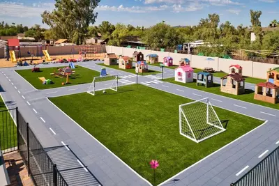 Image de Piscine, bain à remous, pickleball, basket-ball, golf, jeu de palets + meilleur emplacement