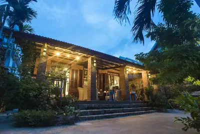 Image de Casa Rio - Maison de vacances privée au bord d'une rivière tranquille à quelques minutes de la plage / la ville