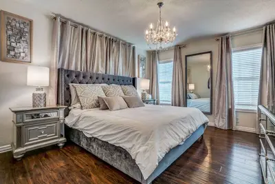 Image de Romantique Super glam, Animaux acceptés, emplacement parfait!