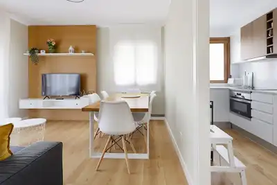 Image de Emplacement imbattable, entre la plage et le centre