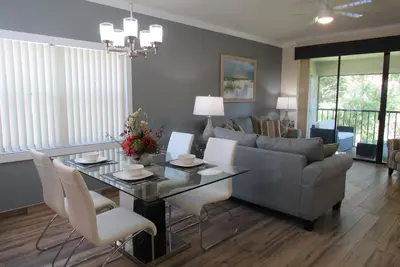 Image de Nouvellement inscrit et rénové 2br Condo! Retraite d'hiver parfaite. Près de Img / Plages / Ami