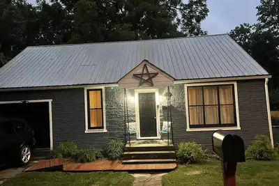 Image de Cozy Cottage Ă Fayetteville