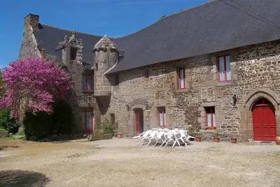 Image de Superbe manoir, cadre verdoyant et calme, au coeur des activités touristiques
