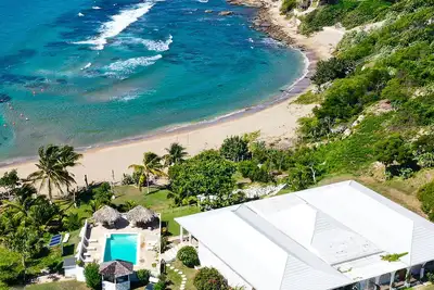 Image de La plus belle villa privée de 4 acres en bord de mer à Treasure Beach