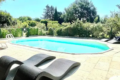 Image de Rendez-vous avec les cigales - Gîte 6 personnes - 100m2 - piscine privée - clim