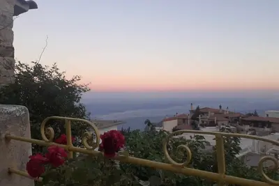Image de Heraklion -  Kapetaniana Dive in deep blue, climb to the mountains.