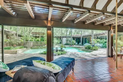 Whispering Woodz maison