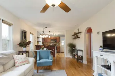 Le Blue Bungalow au centre-ville de Weaverville