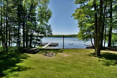 Image de Iron River, Wisconsin Locations de chalets dans un complexe de Northwoods