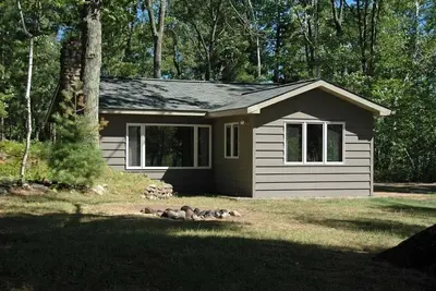 Image de Iron River, Wisconsin Vacation Cabin - Location de chalets McCarry Lake dans le nord du Wisconsin
