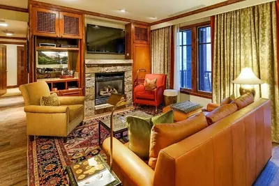 Image de Ritz Carlton de luxe, Aspen Colorado 11 / 30-12 / 2019- 3 Br / 3 Ba