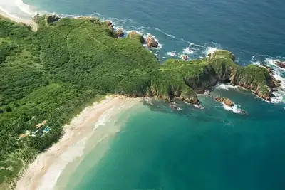 Image de Villa sur le sable d'une plage privée 1. 7 mile