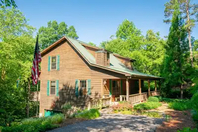 Image de Cabine avant du ruisseau \"Hunker Down\", dans les Blue Ridge Mountains