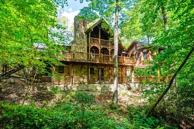 Retraite tranquille et familiale dans les Smokies. . . Nouveau sur le marché!
