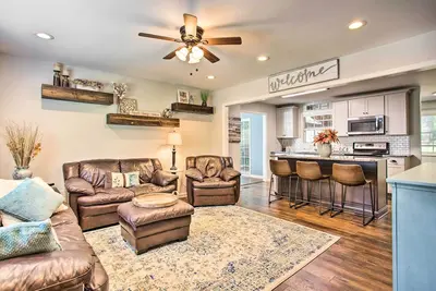 Image de Nouveau! Maison moderne w / Yard + Deck, 1 Mi. à Clemson U!