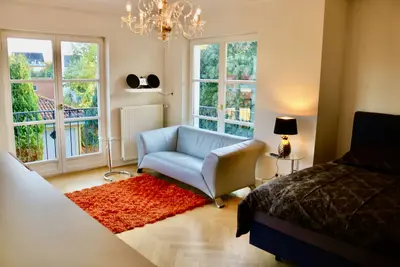 Image de Villa am Steinhuder Meer -Dz-Azur- avec pantalon. Cuisine, jardin, wifi