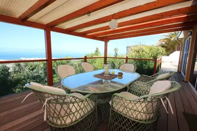 Cottage avec vue panoramique, piscine commune, sur la belle finca