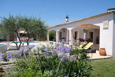 Image de Location vacances maison piscine Le Thor Ls2-5