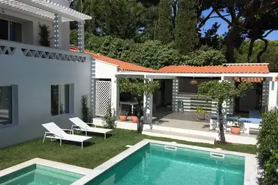 Image de Luxury Beach House w / Piscine chauffée + Jacuzzi