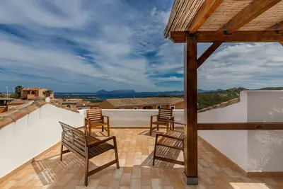 Image de A 4 km de Porto Cervo avec terrasse panoramique