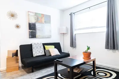 Image de Nouvelle liste! 2-bd économique et fonctionnel près de Aus et du centre-ville