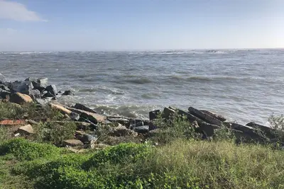 Image de Communauté fermée, piscine \/ salle de gym! Vélo à la plage!