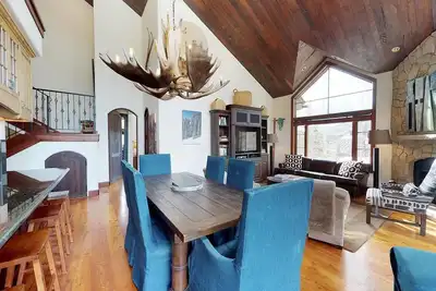 Image de Luxueux 5 Bdrm Ski in Ski Out Accueil