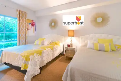 Image de Charmante unité récemment rénovée à 1 kilomètre de Disney et de bons magasins