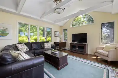 Image de Zone surdimensionnée de la jetée 5 Bd - Parfait pour les réunions avec amis et famille!