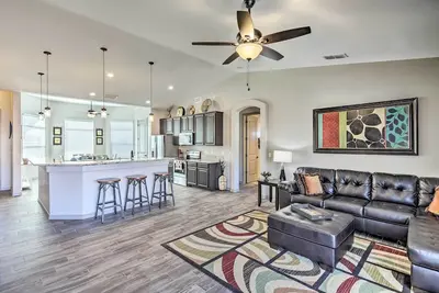 Image de Nouveau! Havasu Home haut de gamme: piscine privée, garage pour camping-cars