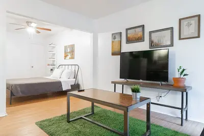 Image de Nouvelle liste! Thrifty + 1bd Apt fonctionnel près d'Aus et du centre-ville