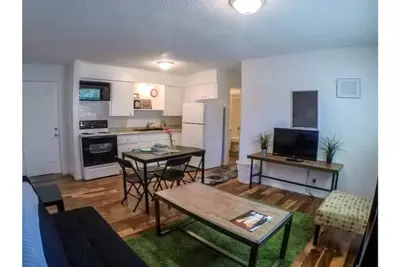 Image de Nouvelle liste! Thrifty & Functional 2 Bd près d'Aus et du centre-ville