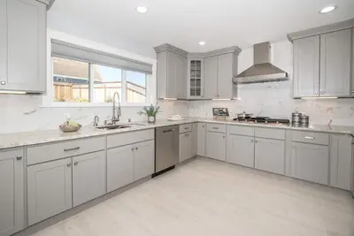 Image de Maison neuve de luxe avec vue sur la mer et 4 chambres près de Sf / Sfo + Parking gratuit