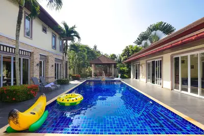 Villa avec piscine privée à Bang Jo