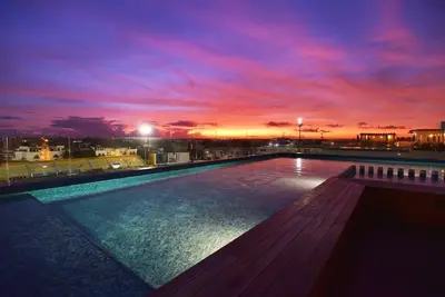 Image de «Nouveau Condo De Luxe 1bd», ÉTAPES Vers Le 5th Ave & Mamitas Beach☀️