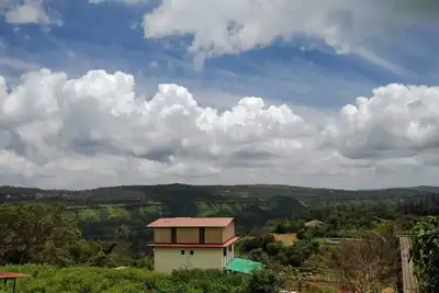 Image de Belle villa avec vue sur le champ de fraises
