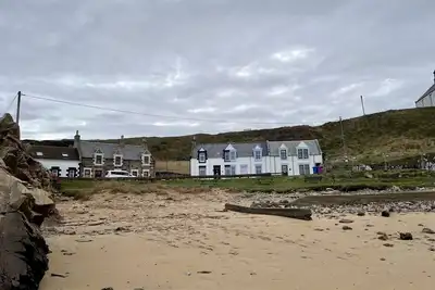 Image de Cottage de pêcheur moderne avec une vue imprenable imprenable sur le Moray Firth
