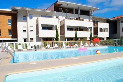 Image de Appartement Abordable avec Sauna Gratuite + Accès Piscine | 250m de la plage