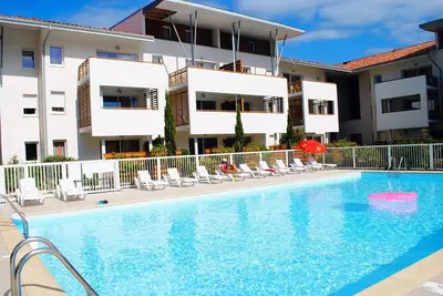 Image de Appartement Abordable Près de la Plage | Sauna Gratuite + Accès Piscine
