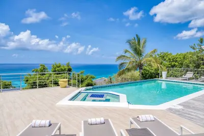 Image de Villa Saint-Tropez With Ocean View