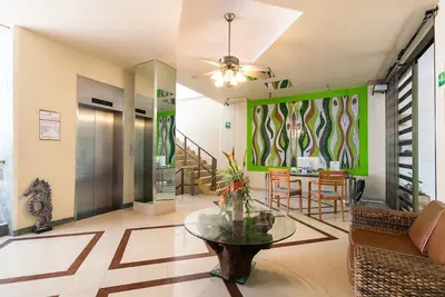 Image de Douce petite maison! . .