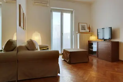 Image de Appartement dans le centre de Milan avec cuisine équipée | 15 minutes de la gare centrale!